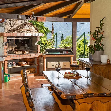 Apartman Ilaria, *